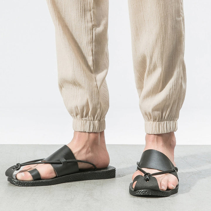 MAGNUS™ - CLASSIC RELAXED FIT CORDUROY TROUSERS
